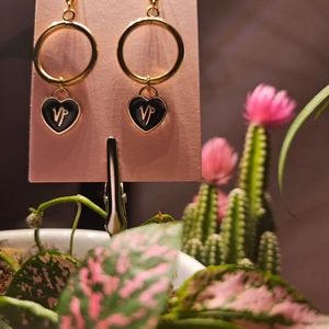 Capricorn ♑️ black heart hoop earrings